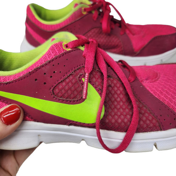Nike Shoes Youth 5 Womens 6.5 Magenta Pink Neon Green Low Top Tennis Running - Picture 7 of 12